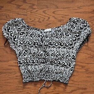 Mine Geometric Print Crop Top NWOT